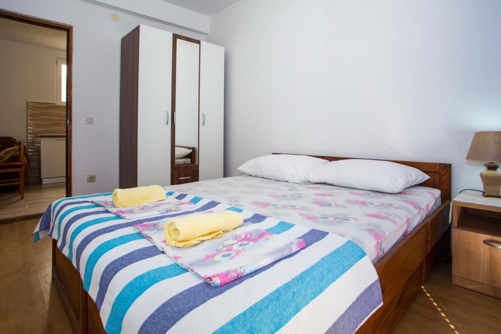 Apartments With A Parking Space Baska Voda, Makarska - 6761 Room photo